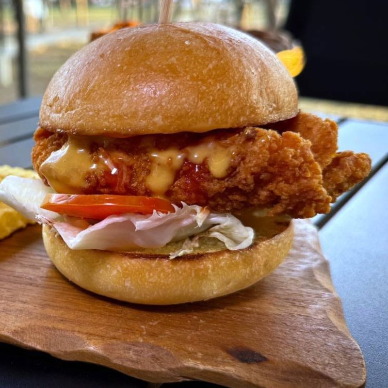 Tao Burger with fried chicken fillets